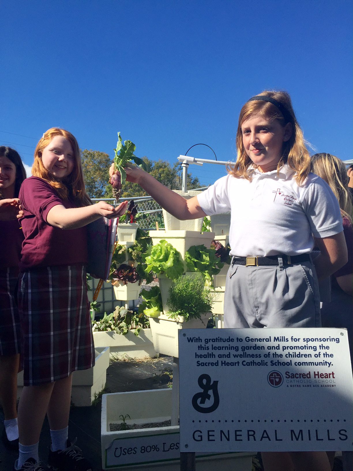 General Mills Leads Hydroponics Class at Sacred Heart